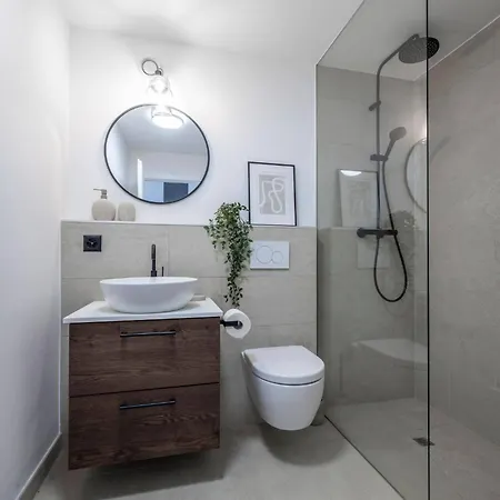 Apartamento La Ruinette - Modern 1 Bed, 3 Mins From Cable Car *