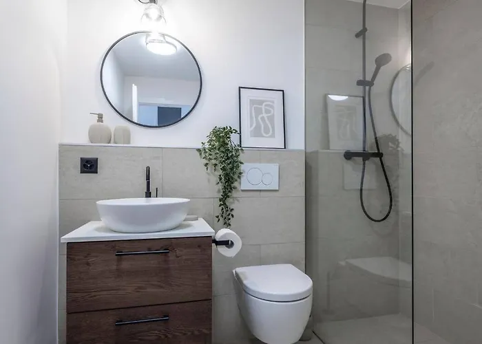 Apartman La Ruinette - Modern 1 Bed, 3 Mins From Cable Car *